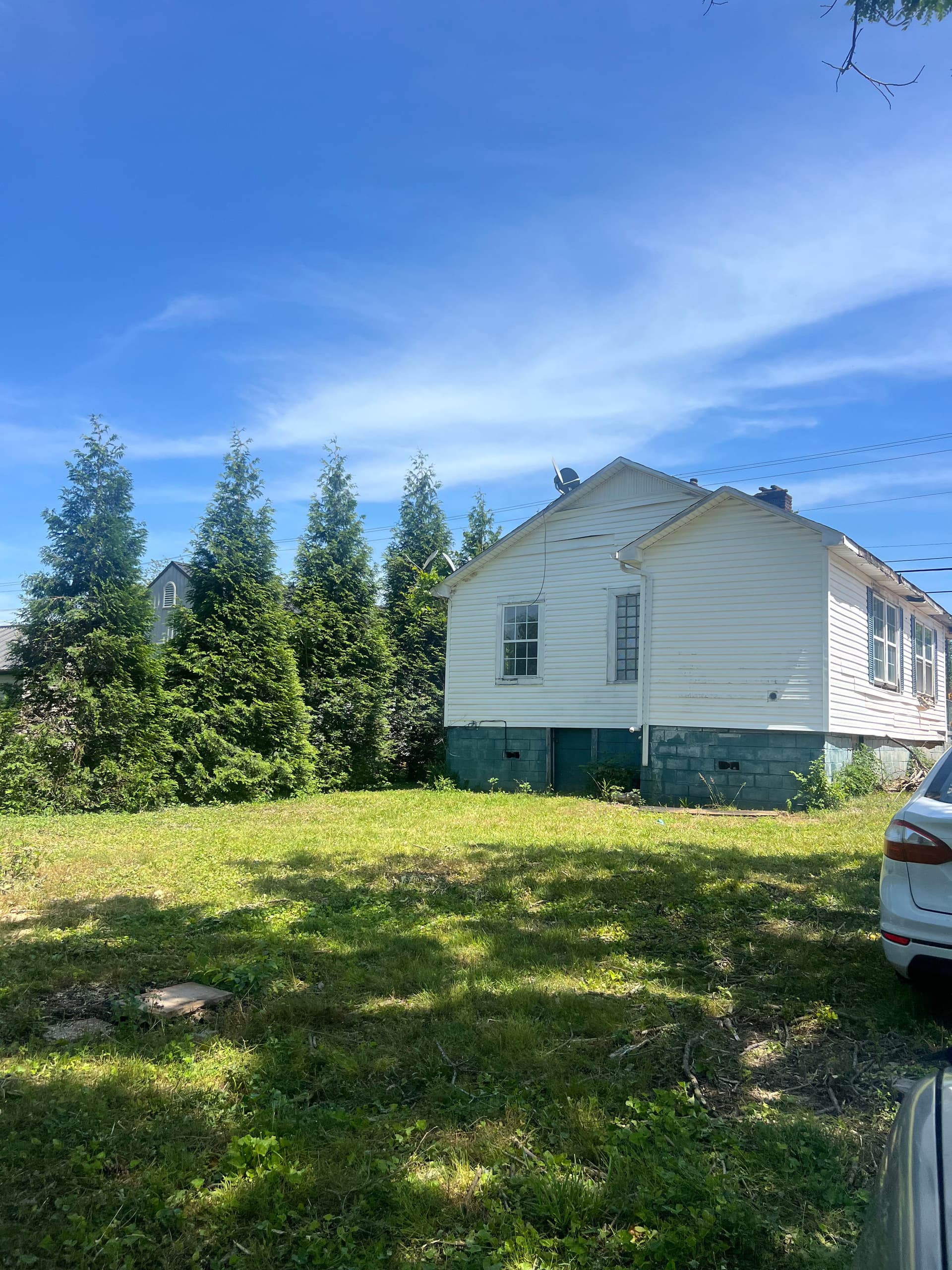 Gallery photos for Dumpster Rental for Remodels and Property Cleanup in Alcoa: Image #1