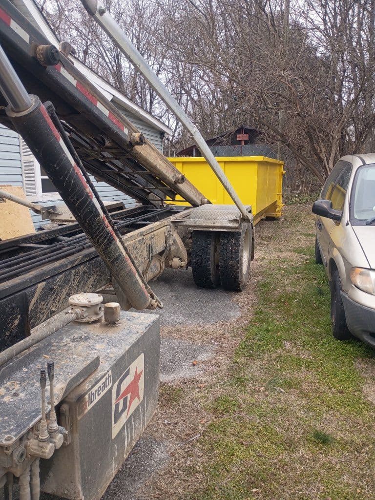 Gallery photos for Effortless Waste Disposal with Two Gen Vets Dumpster Rentals: Image #2